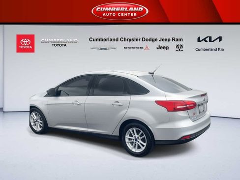 Used 2018 Ford Focus SE image 6