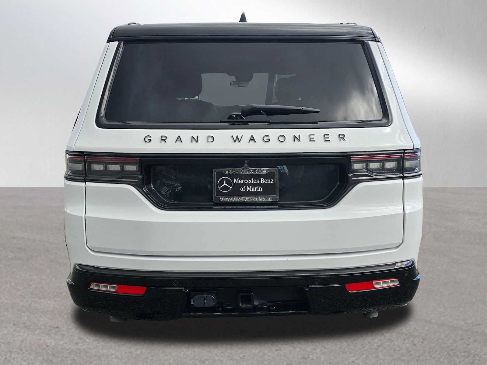 Used 2024 Jeep Grand Wagoneer L Series III w/ Quick Order Packagew 28T AWD/4WD image 4