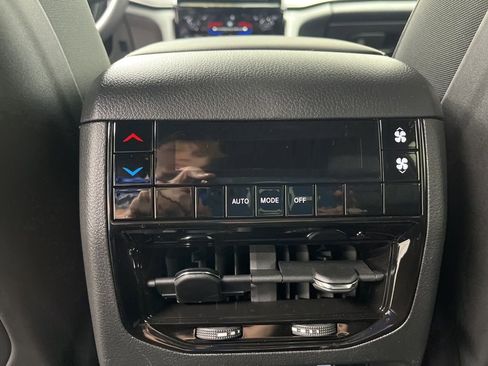 New 2025 Jeep Grand Cherokee L Altitude RWD image 23
