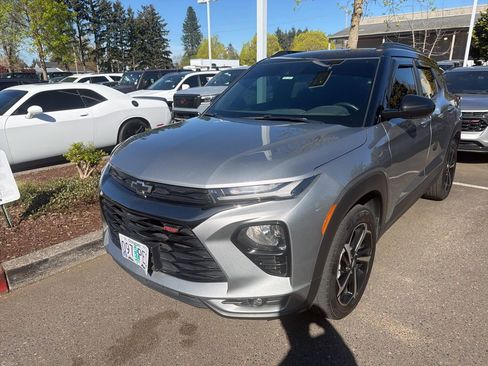 Used 2023 Chevrolet TrailBlazer RS w/ Convenience Package image 3