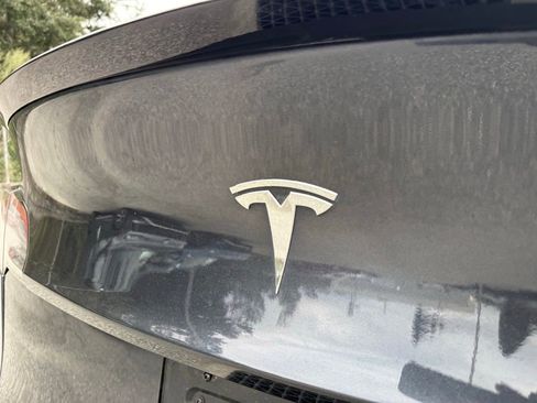 Used 2024 Tesla Model Y Long Range image 8