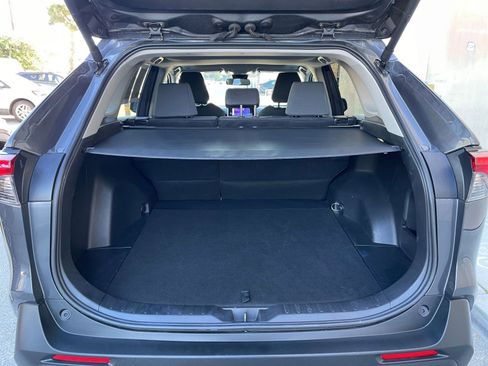 Used 2025 Toyota RAV4 XLE image 33