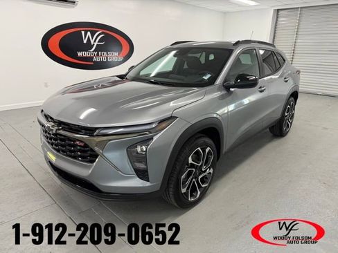 New 2026 Chevrolet Trax RS w/ Sunroof Package image 1