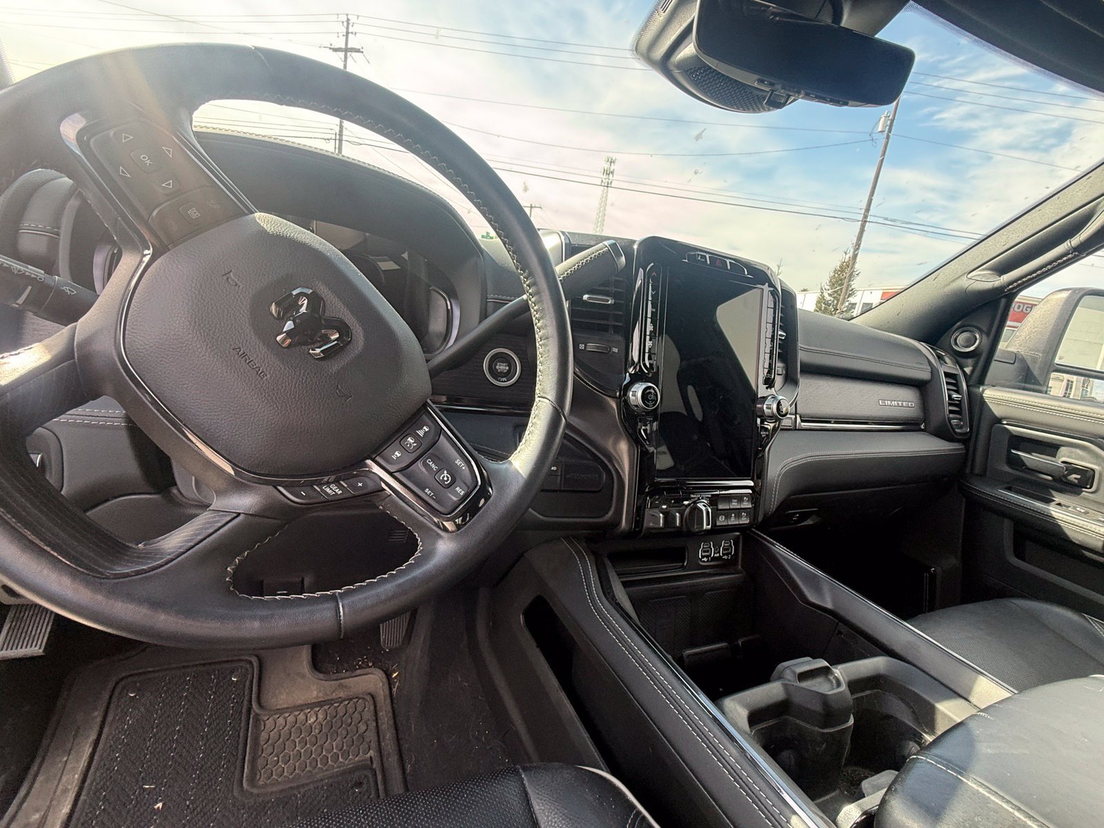 Used 2024 RAM 3500 Limited w/ Night Edition AWD/4WD image 4