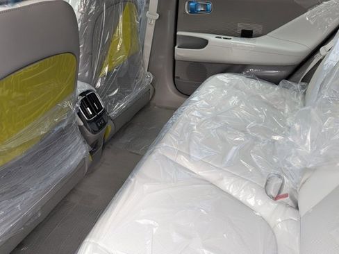 New 2025 Hyundai Ioniq 6 Limited image 10