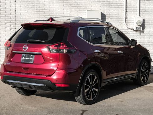 Used 2019 Nissan Rogue SL w/ Premium Package image 8