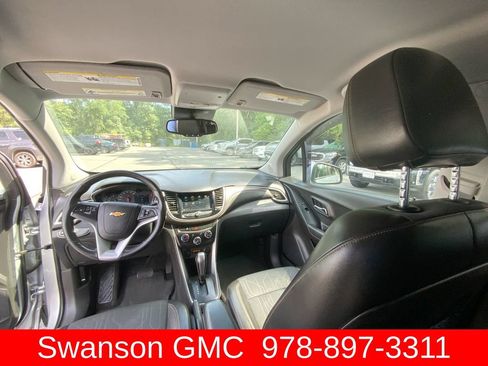 Used 2019 Chevrolet Trax LT w/ LT Convenience Package AWD/4WD image 20