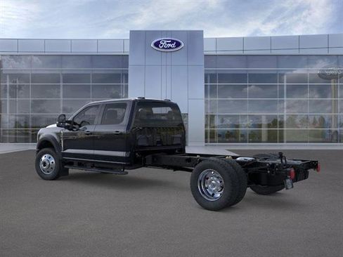 New 2026 Ford F550 4x4 Crew Cab image 4