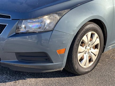 Used 2012 Chevrolet Cruze LS w/ Connectivity Package image 8