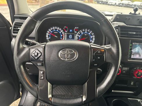 Used 2018 Toyota 4Runner TRD Off-Road Premium image 17