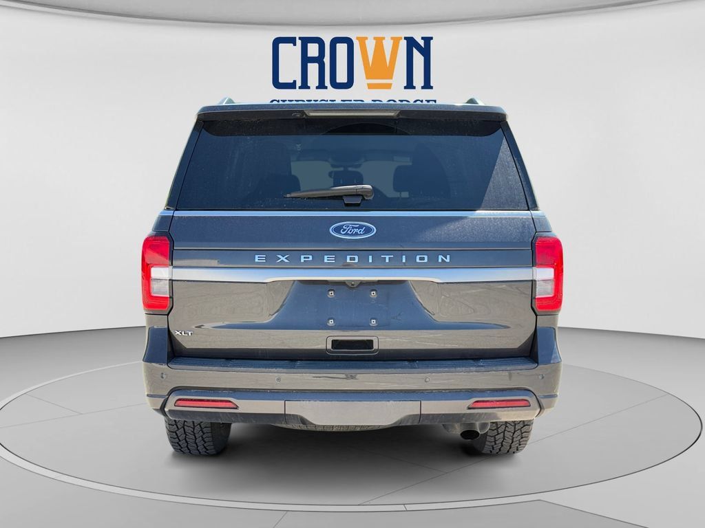 Used 2023 Ford Expedition XLT AWD/4WD image 4