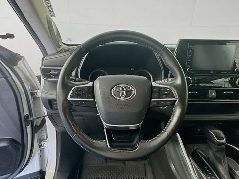 Used 2020 Toyota Highlander Limited AWD/4WD image 11