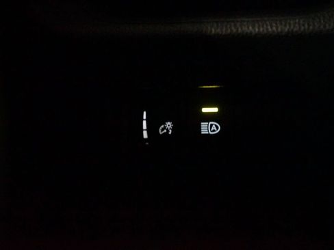 Certified 2025 Toyota RAV4 LE AWD/4WD image 22
