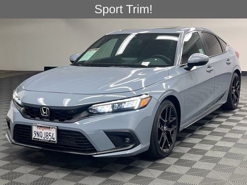 Used 2024 Honda Civic Sport Touring image 2