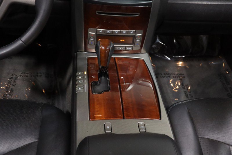 Used 2006 Cadillac XLR RWD image 53