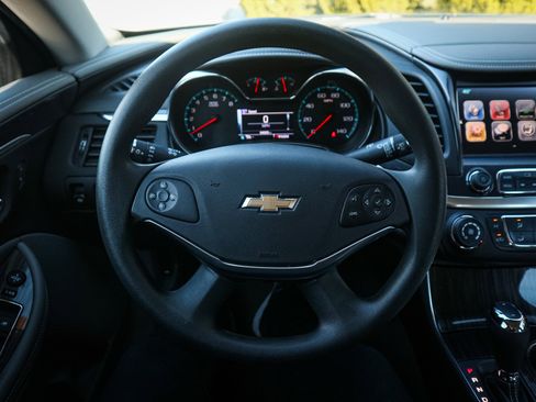 Used 2018 Chevrolet Impala LS image 17