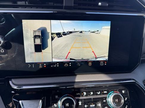 Used 2024 GMC Sierra 2500 AT4 w/ AT4 Premium Plus Package image 17