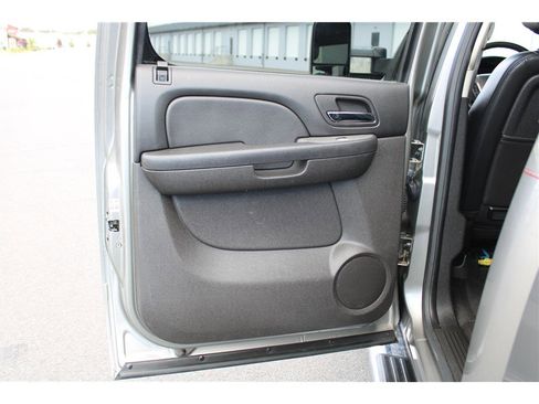 Used 2013 Chevrolet Silverado 2500 LTZ w/ LTZ Plus Package image 9