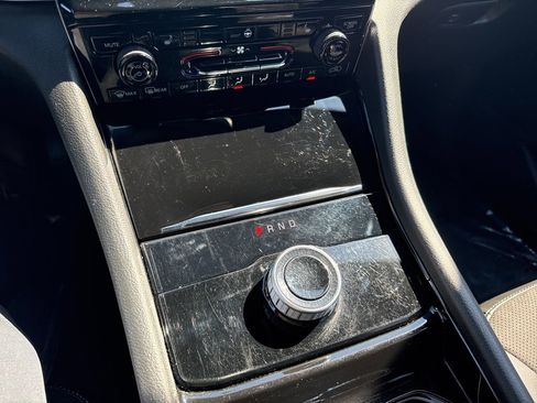 Used 2023 Jeep Grand Cherokee Altitude image 44