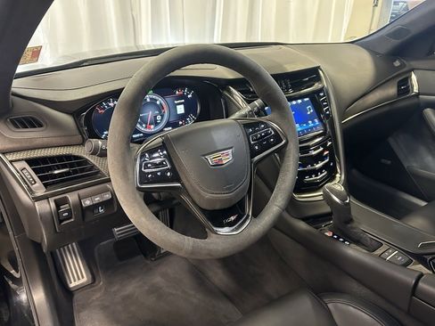 Used 2016 Cadillac CTS V w/ Carbon Fiber Package image 2