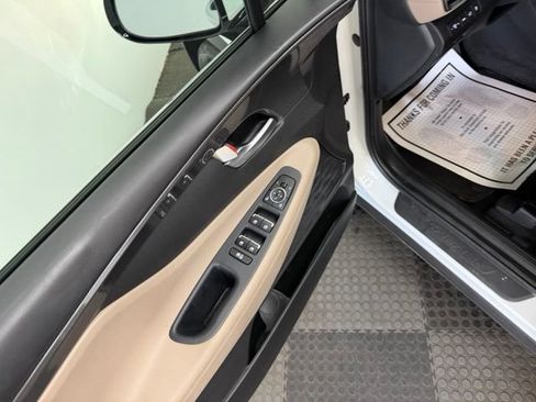 Used 2023 Hyundai Santa Fe SEL FWD image 23