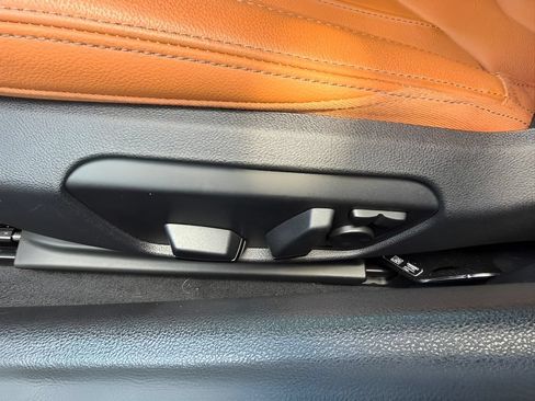 Used 2024 BMW Z4 M40i w/ Premium Package RWD image 11