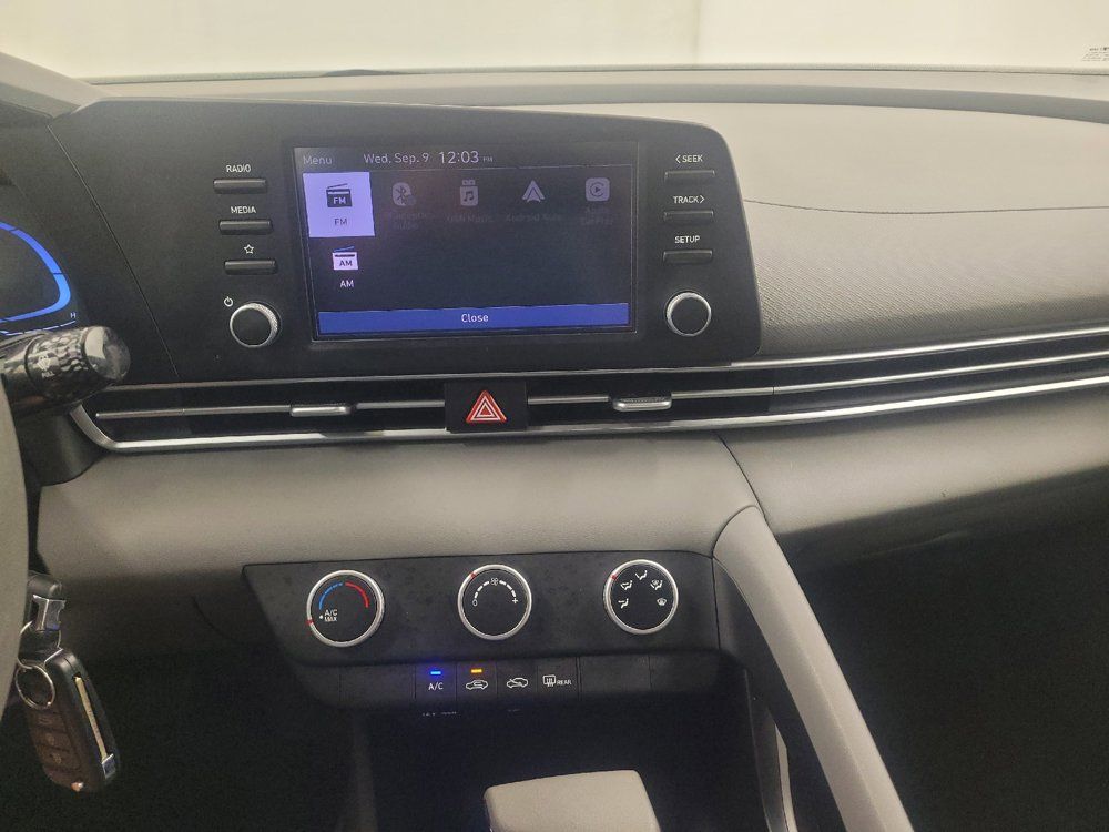 Used 2024 Hyundai Elantra SE FWD image 25
