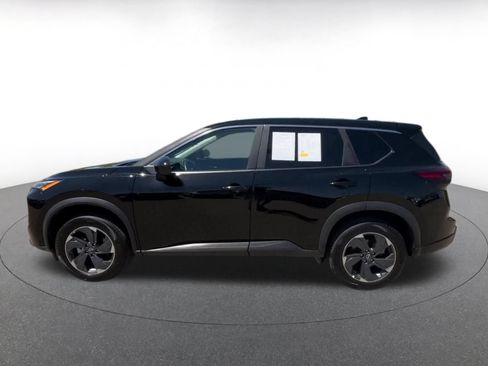 Used 2025 Nissan Rogue SV FWD image 7