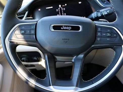 New 2025 Jeep Grand Cherokee L Limited image 22