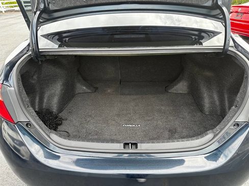 Used 2017 Toyota Corolla LE w/ Carpet Mat Package (TMS) FWD image 19