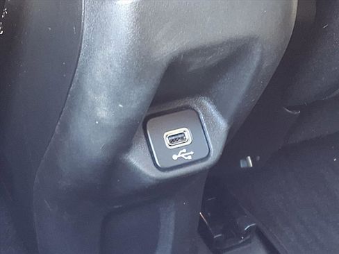 Used 2021 Jeep Renegade Latitude image 16