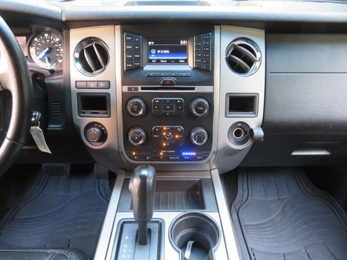 Used 2015 Ford Expedition EL XLT image 15