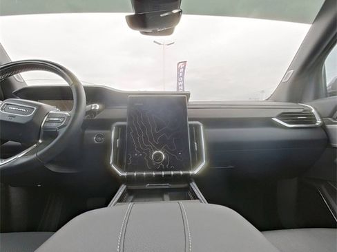 Used 2025 GMC Acadia Denali w/ Super Cruise Package image 27