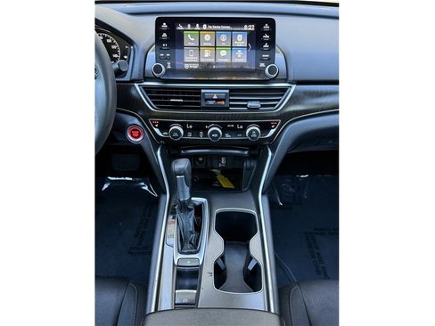 Used 2019 Honda Accord EX image 11