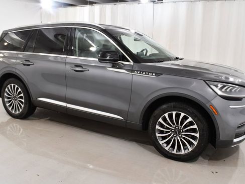 Used 2022 Lincoln Aviator AWD w/ Premium Package image 5