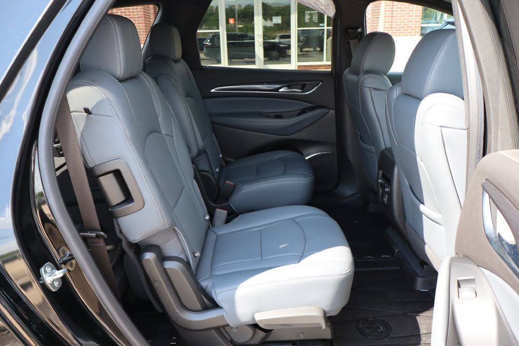 Certified 2024 Buick Enclave Essence w/ Technology Package AWD/4WD image 46
