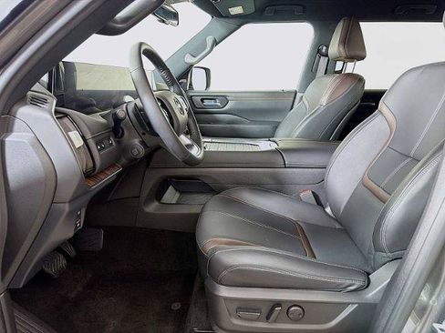 Certified 2025 Nissan Armada SL w/ Captain's Chari Seat Package AWD/4WD image 19