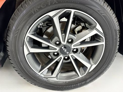 Used 2023 Kia Forte LXS w/ LXS Technology Package FWD image 30