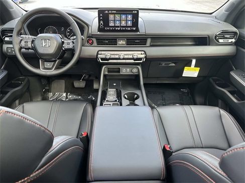 New 2025 Honda Pilot TrailSport image 16