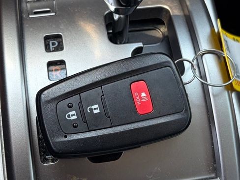Used 2024 Toyota 4Runner SR5 AWD/4WD image 12