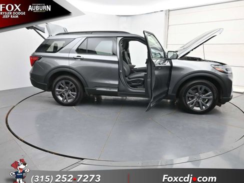 Used 2025 Ford Explorer Active w/ Active Comfort Package AWD/4WD image 45
