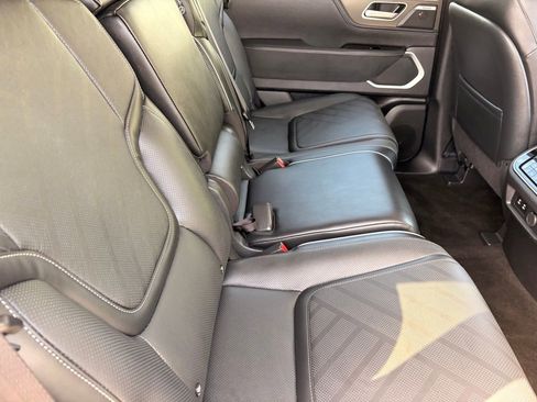 Certified 2026 INFINITI QX80 Luxe w/ Cargo Package AWD/4WD image 14