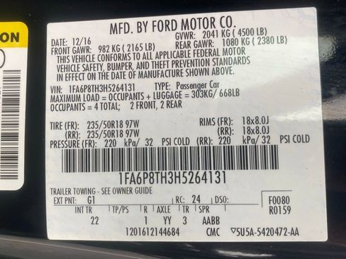 Used 2017 Ford Mustang Coupe image 19