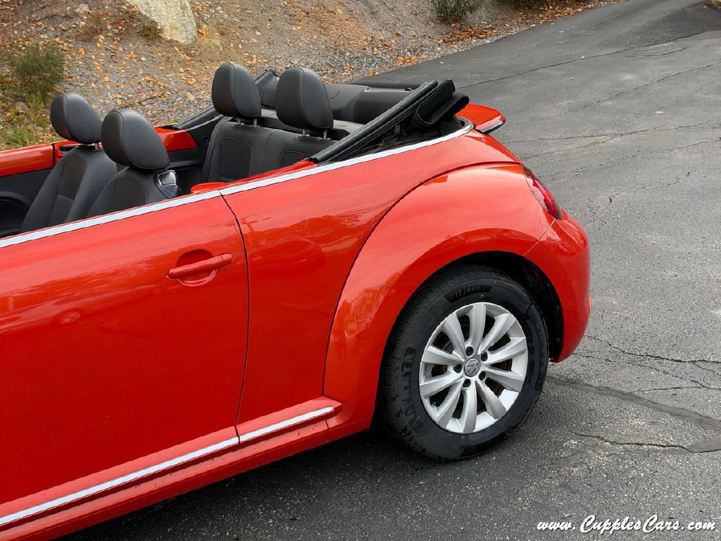 Used 2019 Volkswagen Beetle 2.0T S FWD image 31