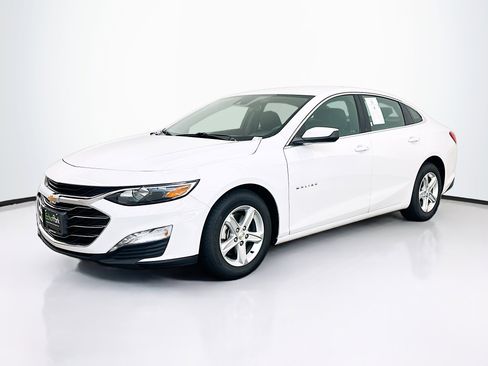 Used 2024 Chevrolet Malibu LT FWD image 3