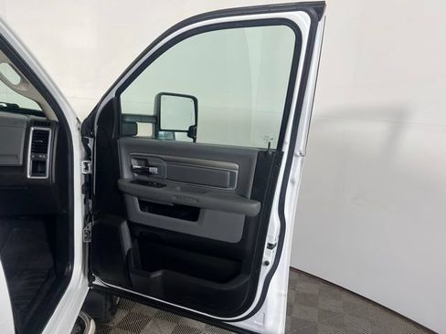 Used 2018 RAM 2500 SLT AWD/4WD image 27