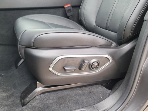 New 2026 Jeep Grand Wagoneer L image 25