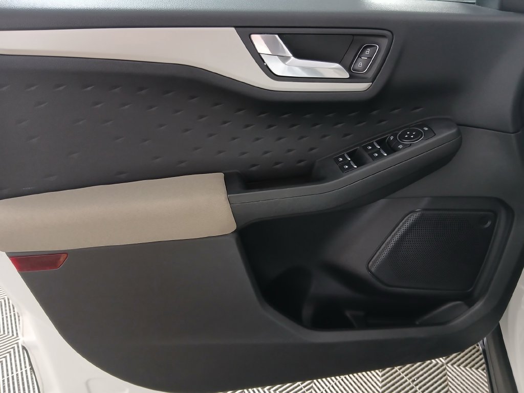 Used 2020 Ford Escape SE AWD/4WD image 16