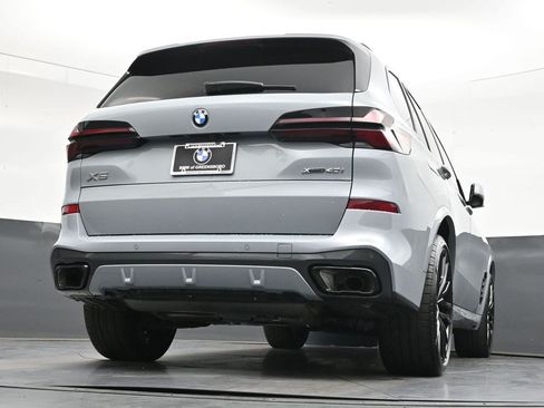 Used 2026 BMW X5 xDrive40i w/ M Sport Package AWD/4WD image 28