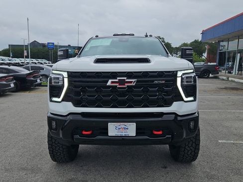Used 2026 Chevrolet Silverado 2500 ZR2 AWD/4WD image 3